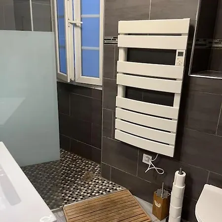 Grand T2 Proche Aeroport D Appartement *